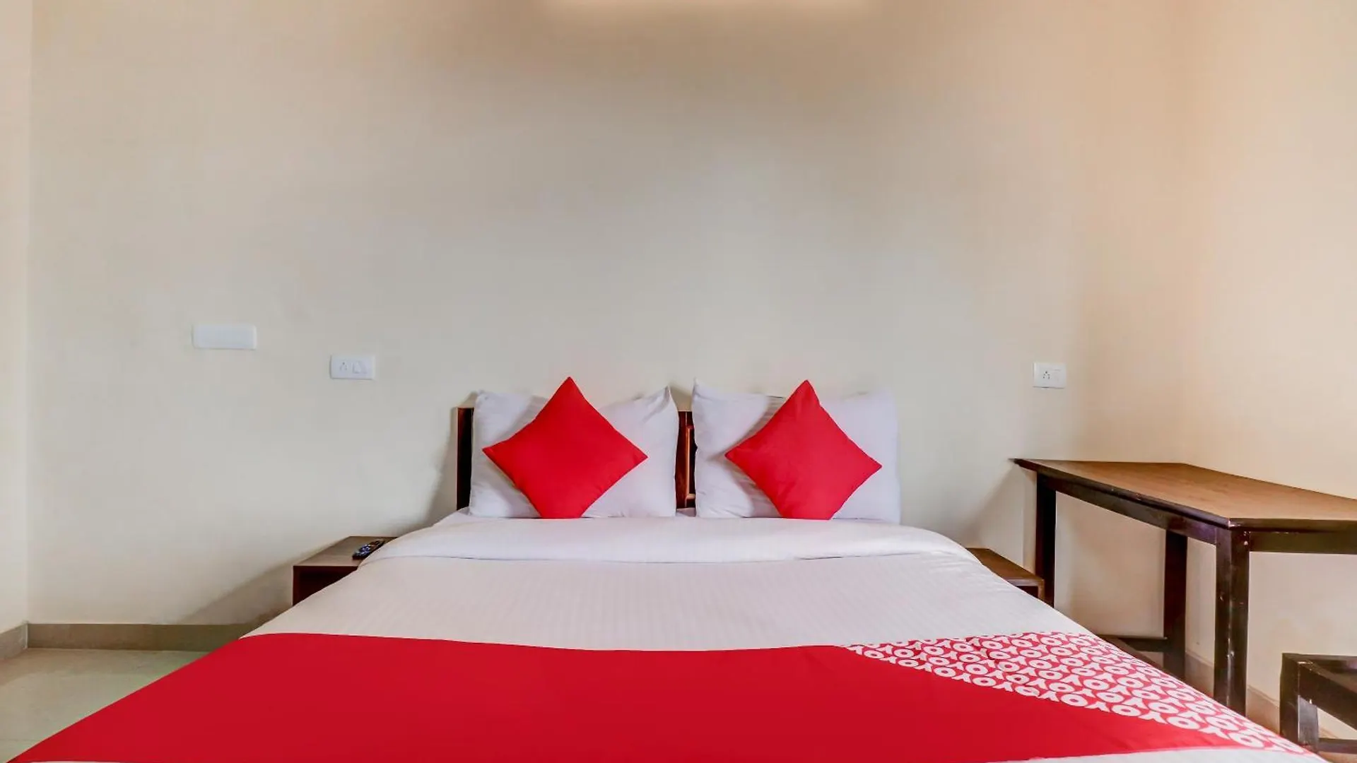 Hotel O Sapphire Near Omaxe Gurgaon Mall